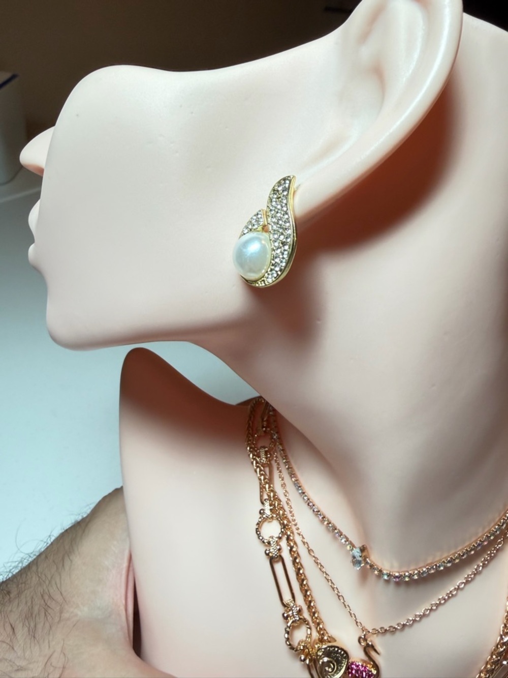 Gold Pearl Stud Swirl Earrings. - Picture 5 of 7